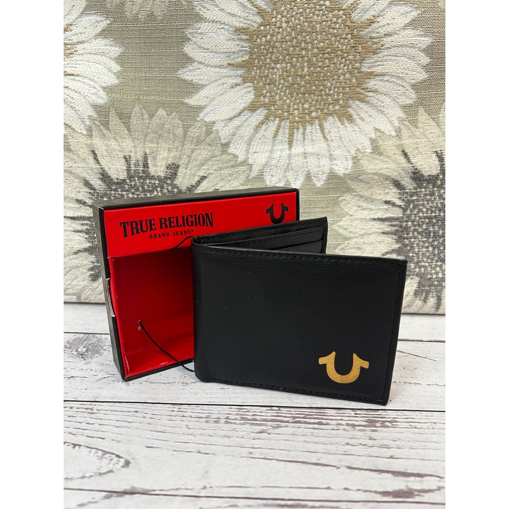 True Religion Mercy Mens Bifold Wallet Black Gold Horseshoe‎ Logo